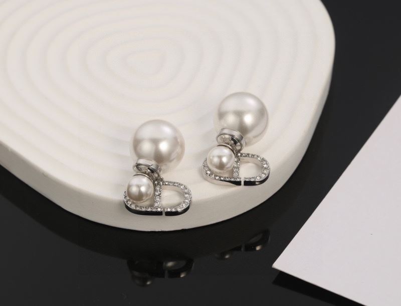 chr1st1an D10r earrings